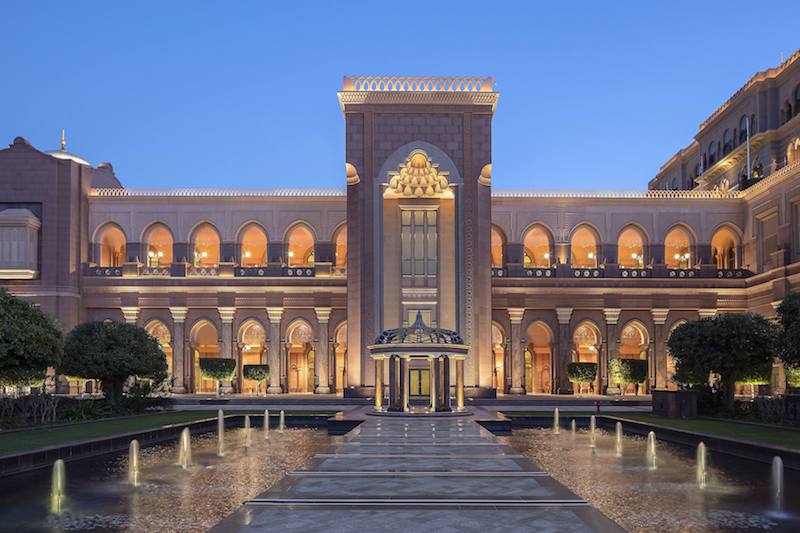 کاخ ماندالورین برای جشن هالوین در ابوظبی